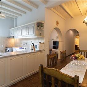 3 bedroom villa with pool in Kassiopi, Corfu, sleeps 6